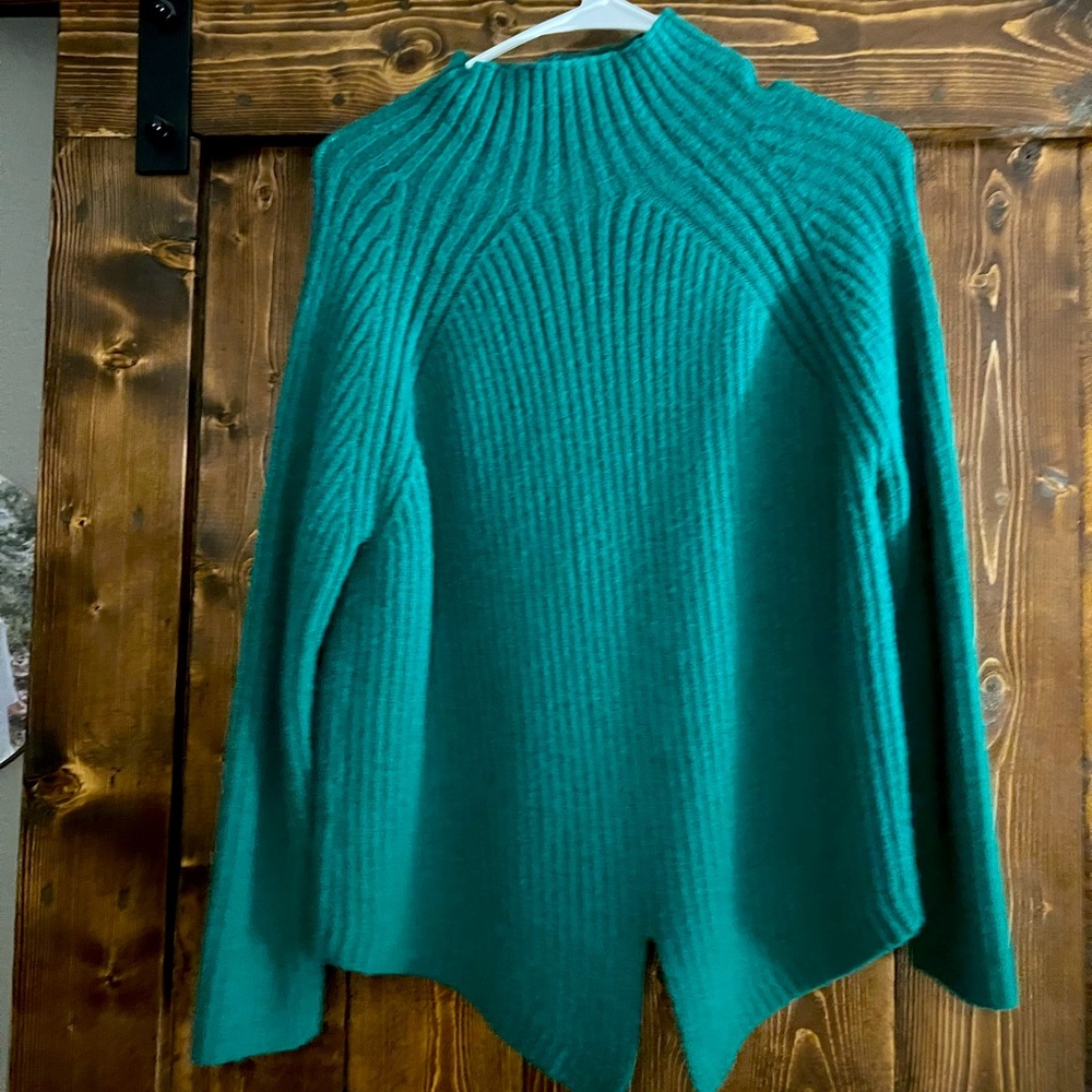 Womens crew neck sweater
